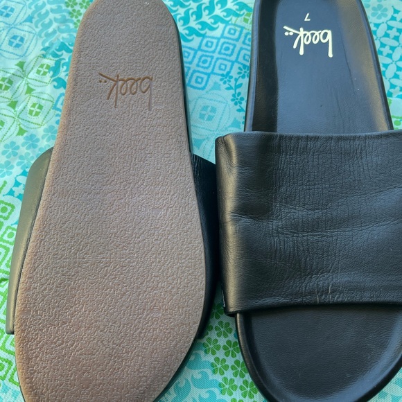 Beek Black Leather Slide Sandals - Picture 3 of 5